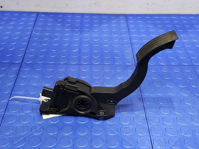 2014 Ford Focus Pedal Assembly