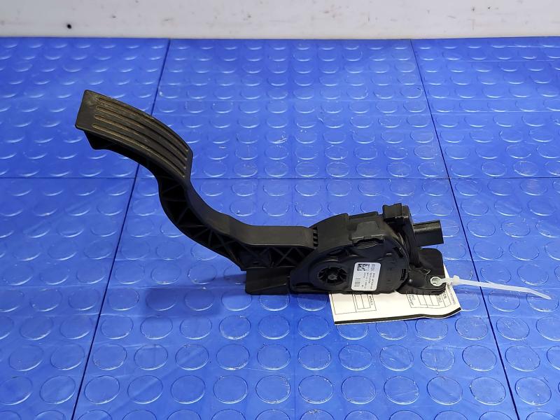 2014 Ford Focus Pedal Assembly