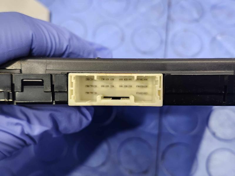 2014 Toyota Prius V Multiplex Network Control Module Genuine OEM 8922147222