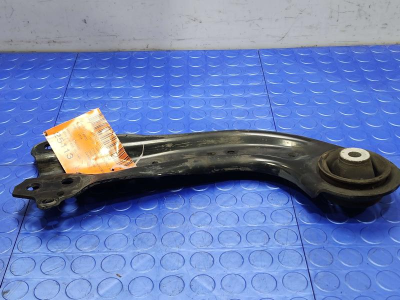 2019 Toyota Camry Lower Control Arm Rr