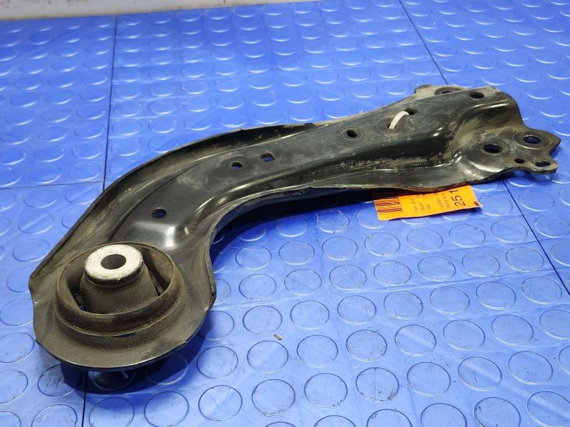2019 Toyota Camry Lower Control Arm Rr