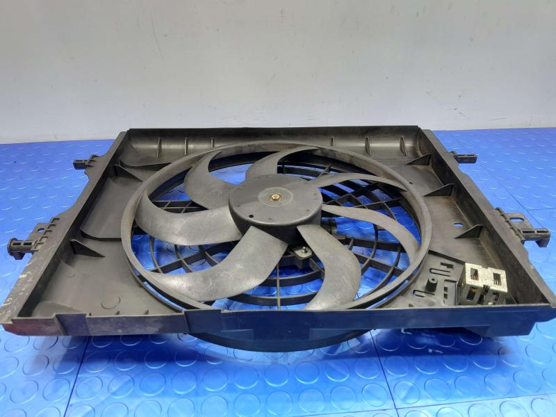 2020-2021 Nissan Versa CVT Engine Cooling Fan Assembly Genuine OEM 214815RB0B