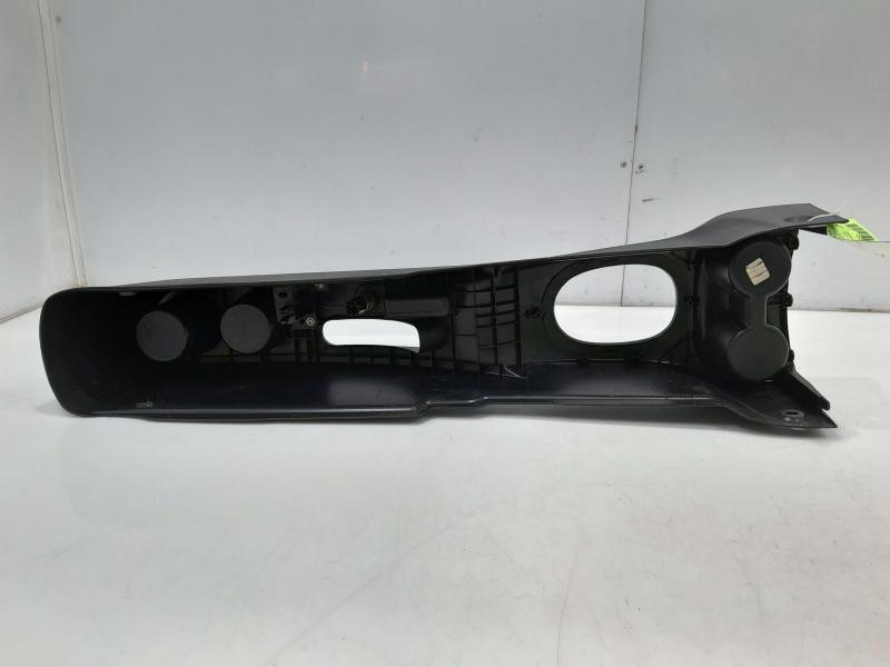 2015 Nissan Versa Front Console