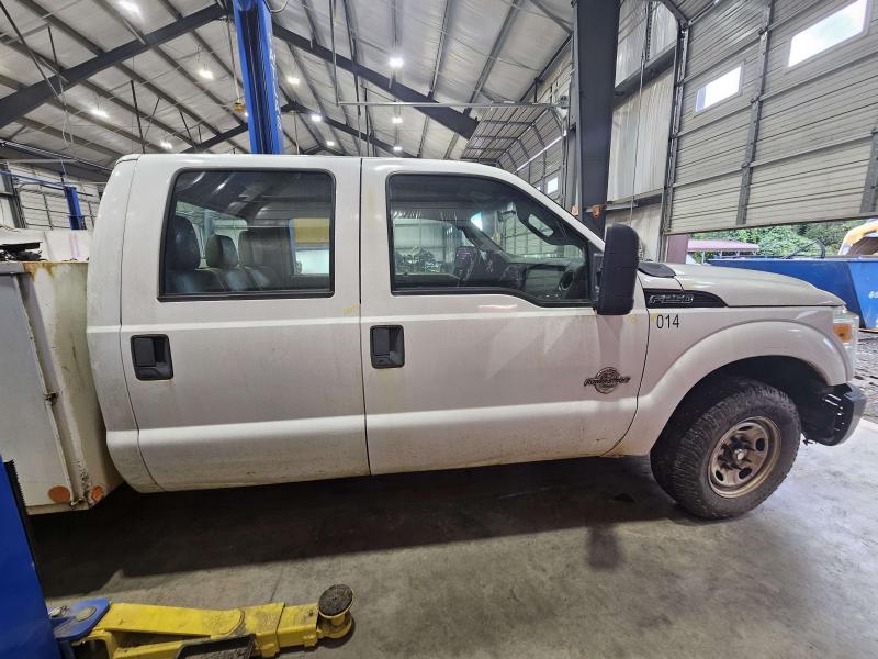 2012 Ford F-250 Super Duty Headrest