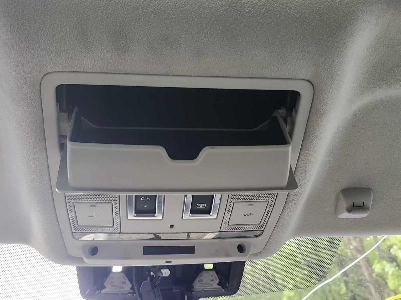 2019 Jaguar F-Pace Front Console