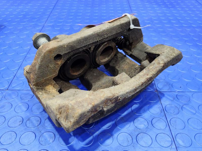 2005 Ford F-350 Super Duty Caliper