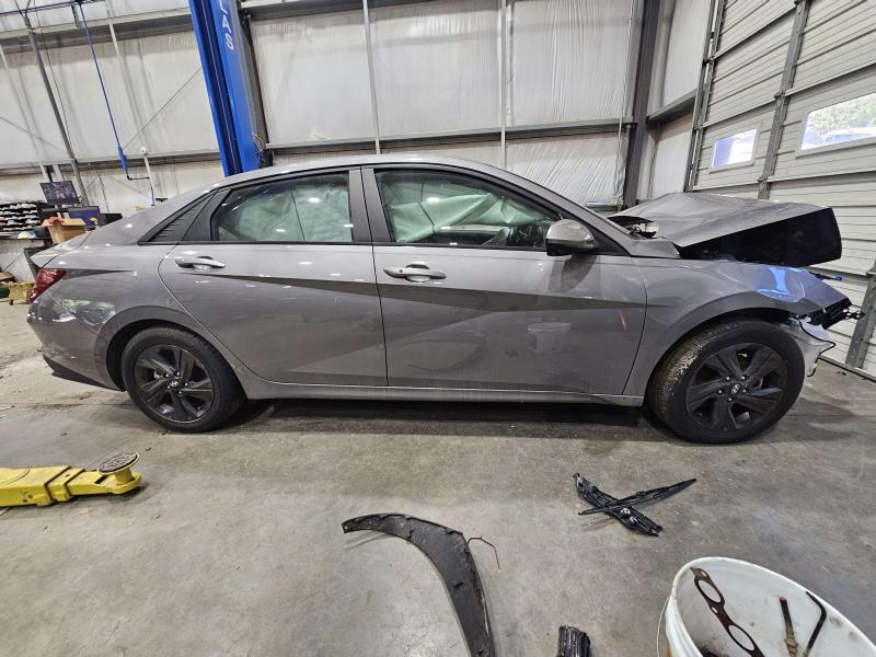 2022 Hyundai Elantra Headrest