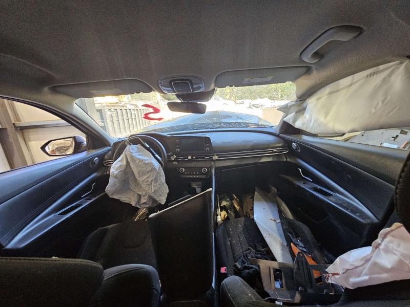 2022 Hyundai Elantra Front Console