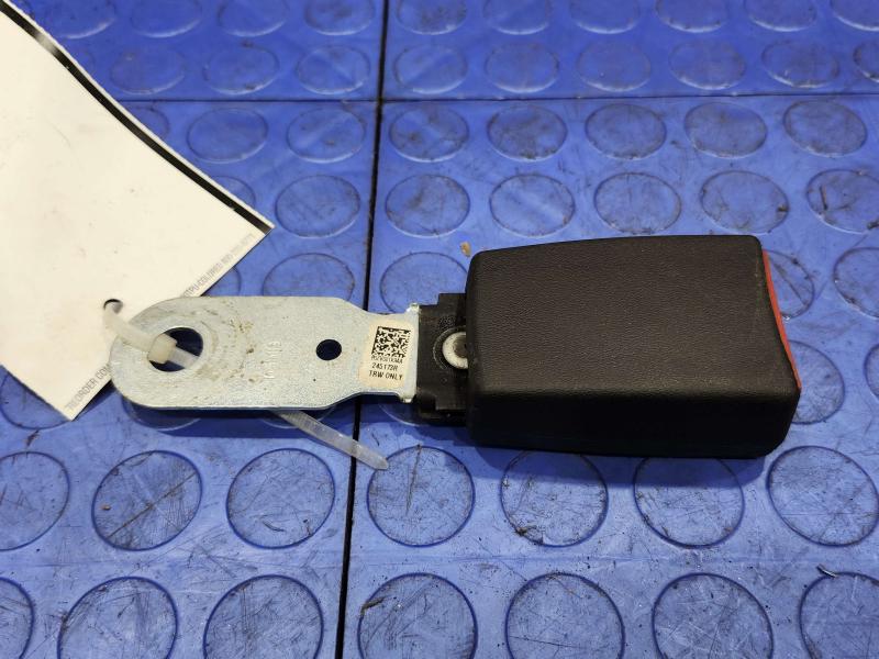 2017 Dodge Grand Caravan Rear Seat Belt