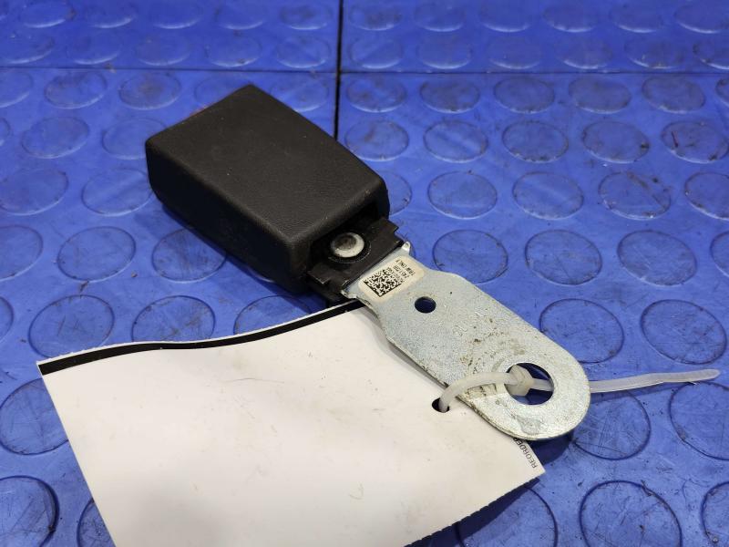 2017 Dodge Grand Caravan Rear Seat Belt