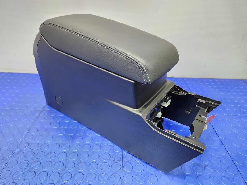 2017 Subaru Legacy Front Console