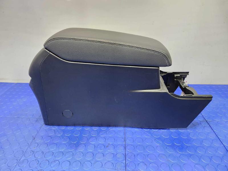 2017 Subaru Legacy Front Console
