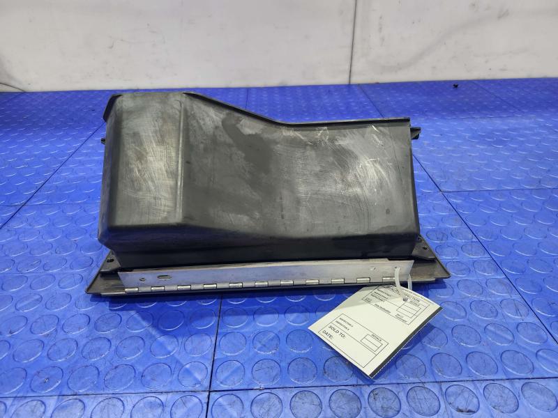 2004 Ford Explorer Glove Box