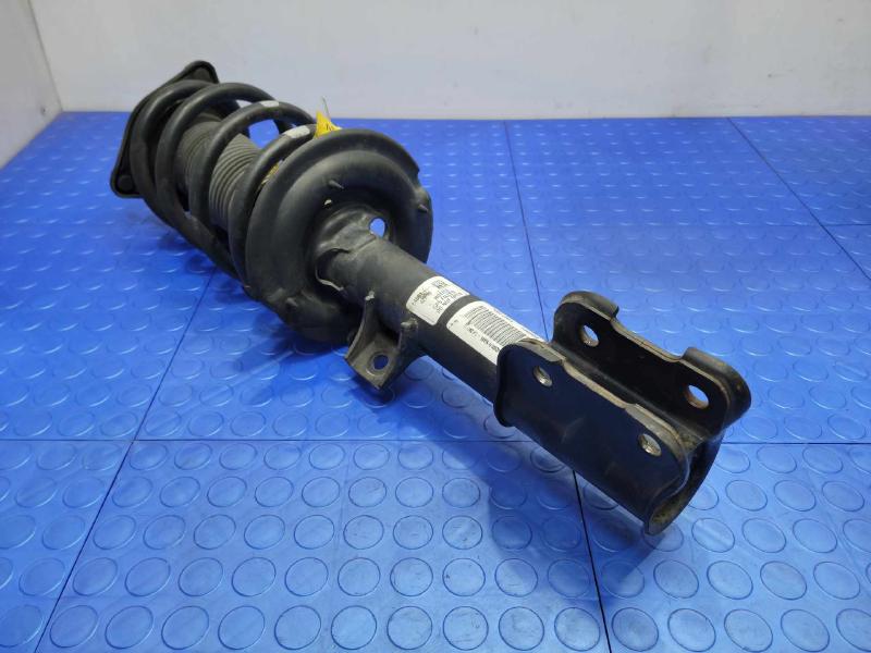 2013 Hyundai Santa Fe Strut Assembly