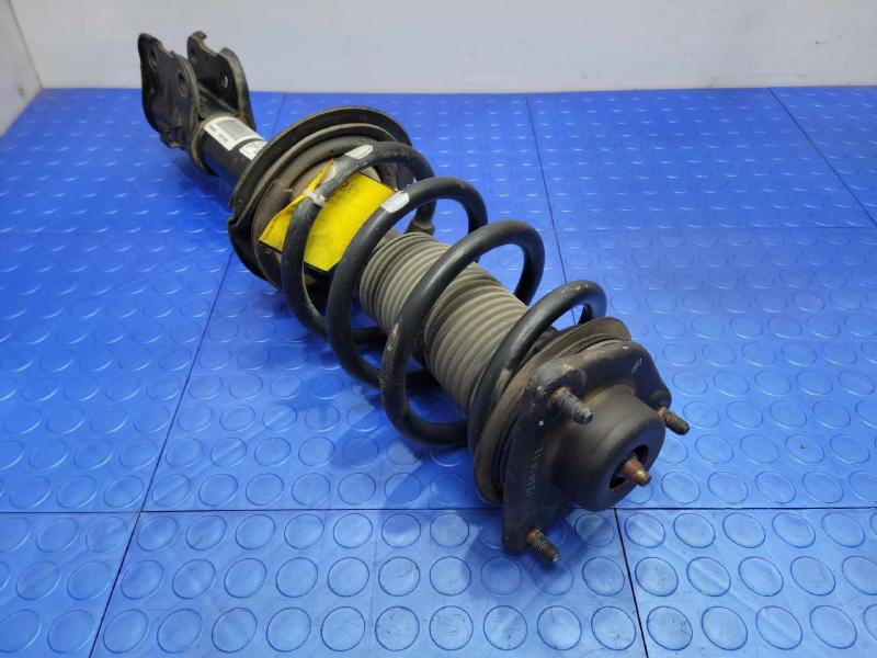 2013 Hyundai Santa Fe Strut Assembly