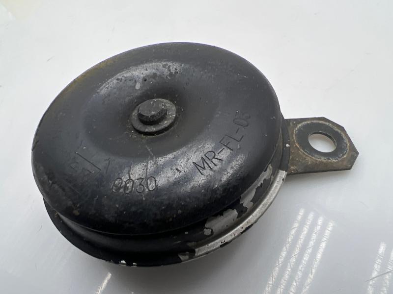 2005 Toyota Celica Low Note Horn Assembly OEM 8652020330
