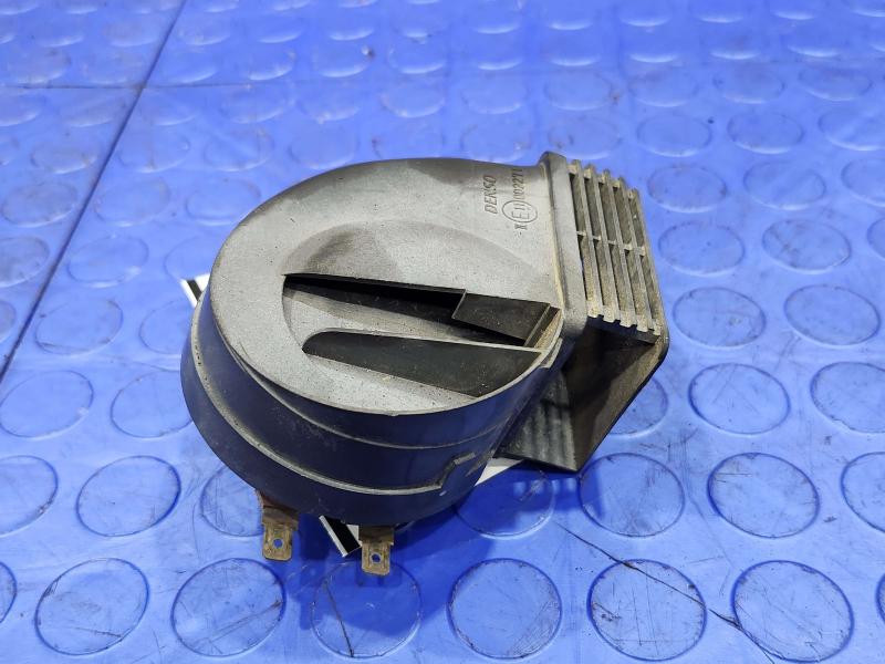 2013-2020 Nissan Pathfinder OEM Low Note Horn Assembly Genuine 256203KA0A