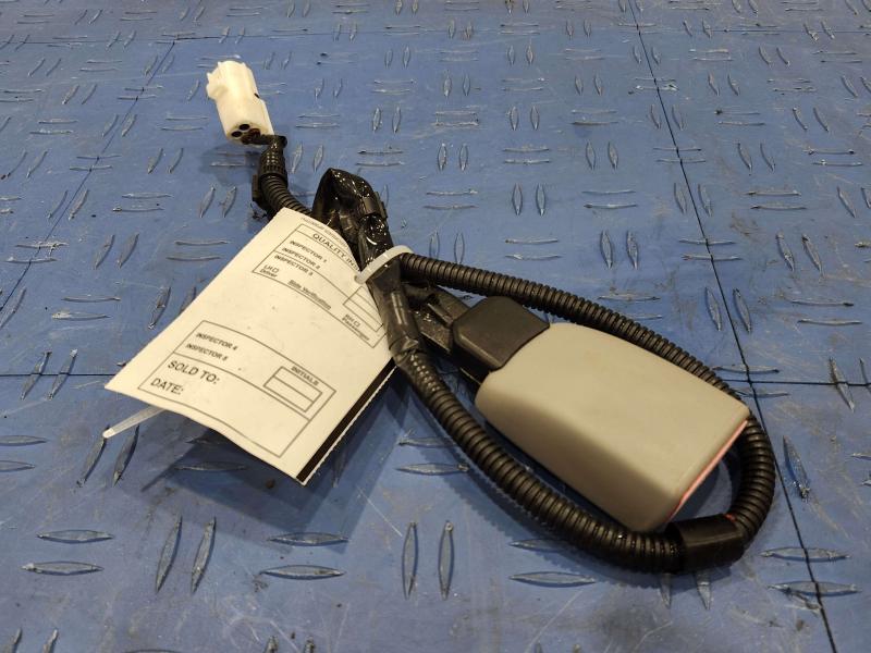 2007 Toyota RAV4 Front Seat Belt