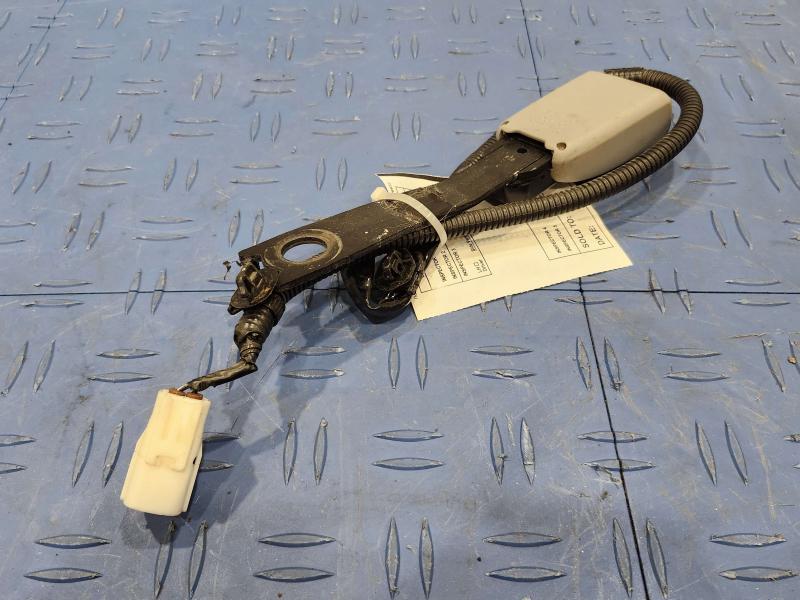 2007 Toyota RAV4 Front Seat Belt