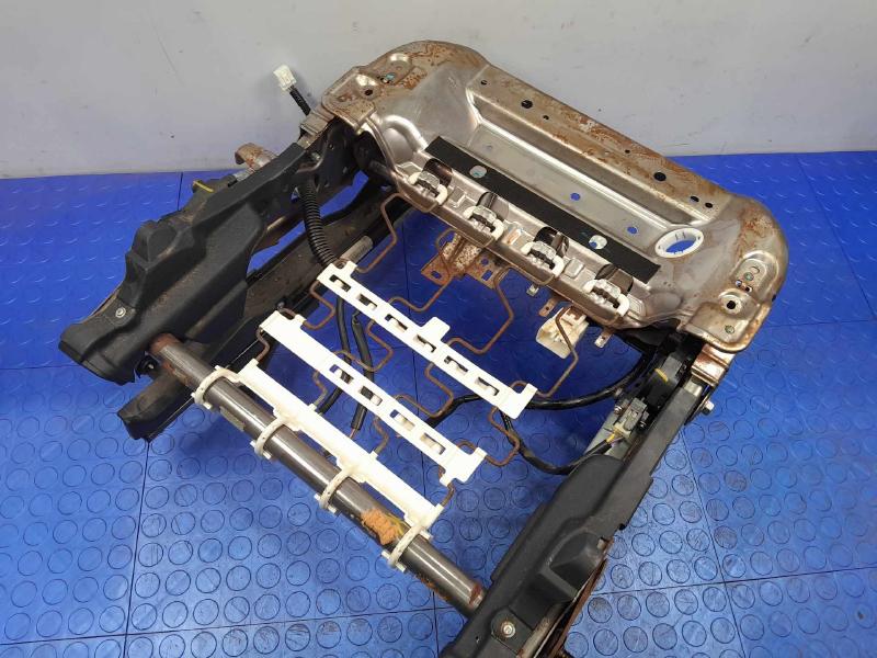 2016 Subaru Legacy Seat Track