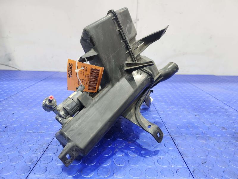 2013-2020 Nissan Pathfinder OEM Windshield Washer Fluid Reservoir Assembly 289103JA0B