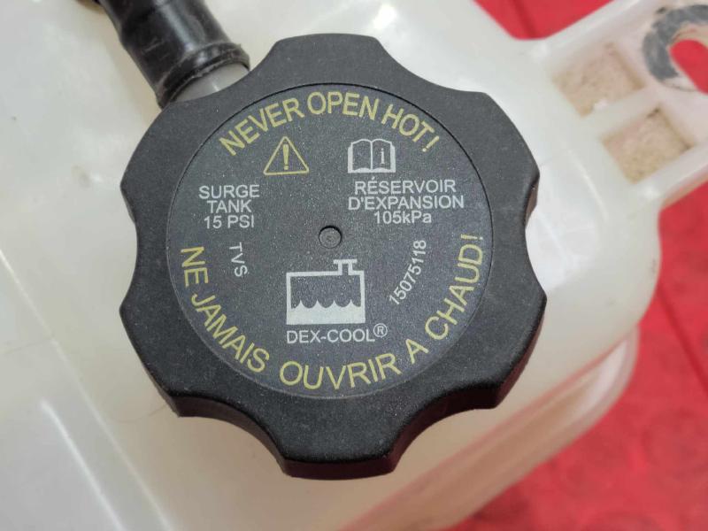 2008 Saturn Vue Coolant Recovery Bottle
