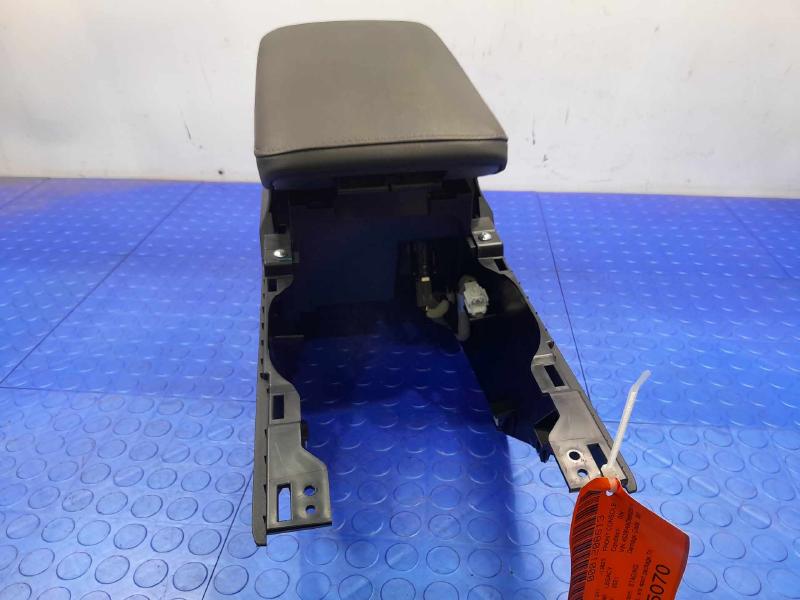 2021 Subaru Legacy Front Console