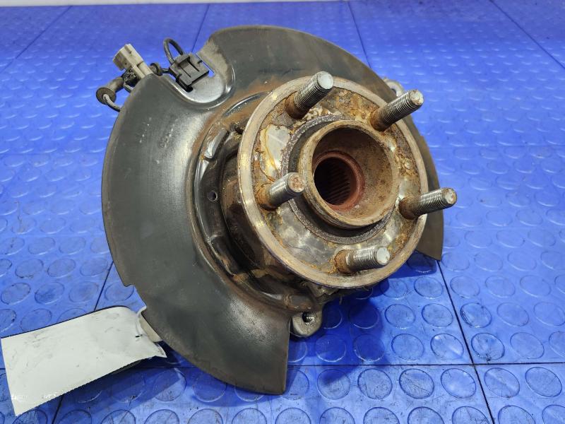 2013 Chrysler 300 Rear Knuckle/Stub Axle