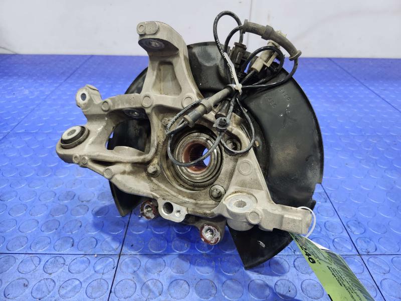2013 Chrysler 300 Rear Knuckle/Stub Axle