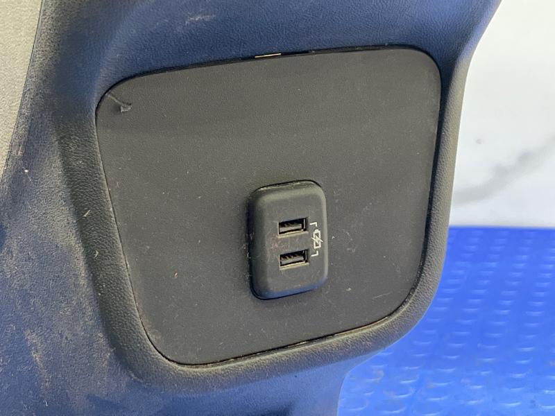 2018-2022 GMC Terrain Center Floor Console Assembly Black Leather OEM 84323788