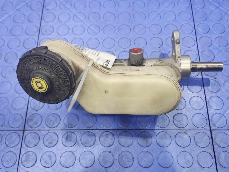 2009-2015 Honda Pilot Brake Master Cylinder Assembly Genuine OEM 46100SZAA01