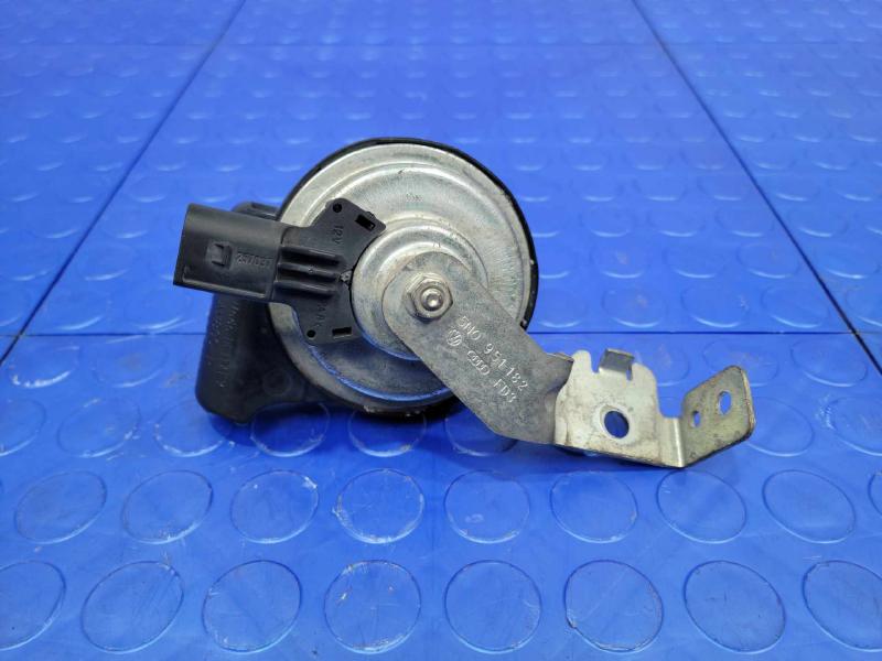 2009-2017 Volkswagen Tiguan High Note Horn Assembly Genuine OEM 5N0951223A