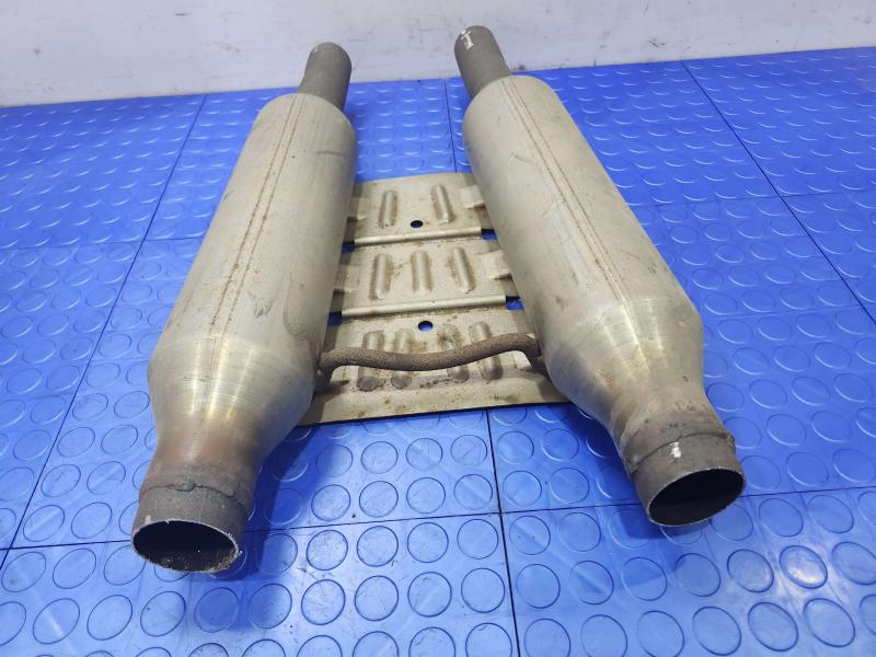 2013 Infiniti FX35 Muffler