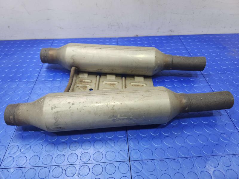 2013 Infiniti FX35 Muffler