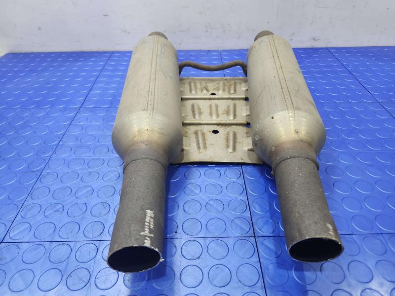 2013 Infiniti FX35 Muffler