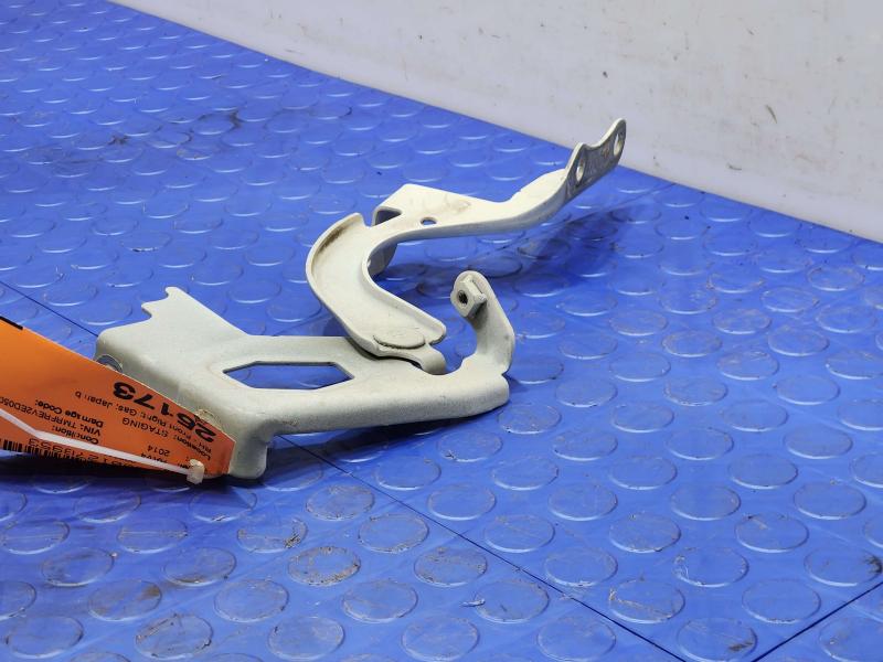 2014 Toyota RAV4 Hood Hinge