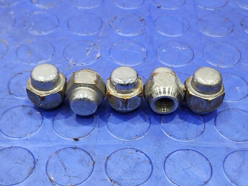 2015 Mazda CX-5 Lug Nuts