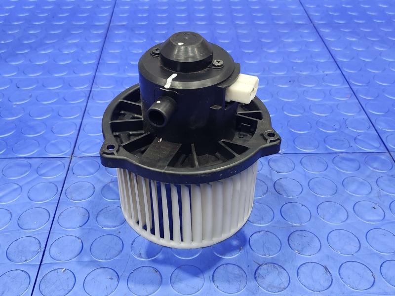 2011 Kia Sorento Blower Motor
