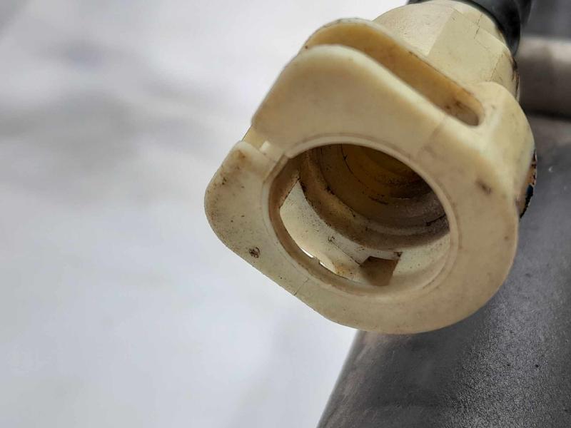 2011 Jeep Grand Cherokee Fuel Filler Neck