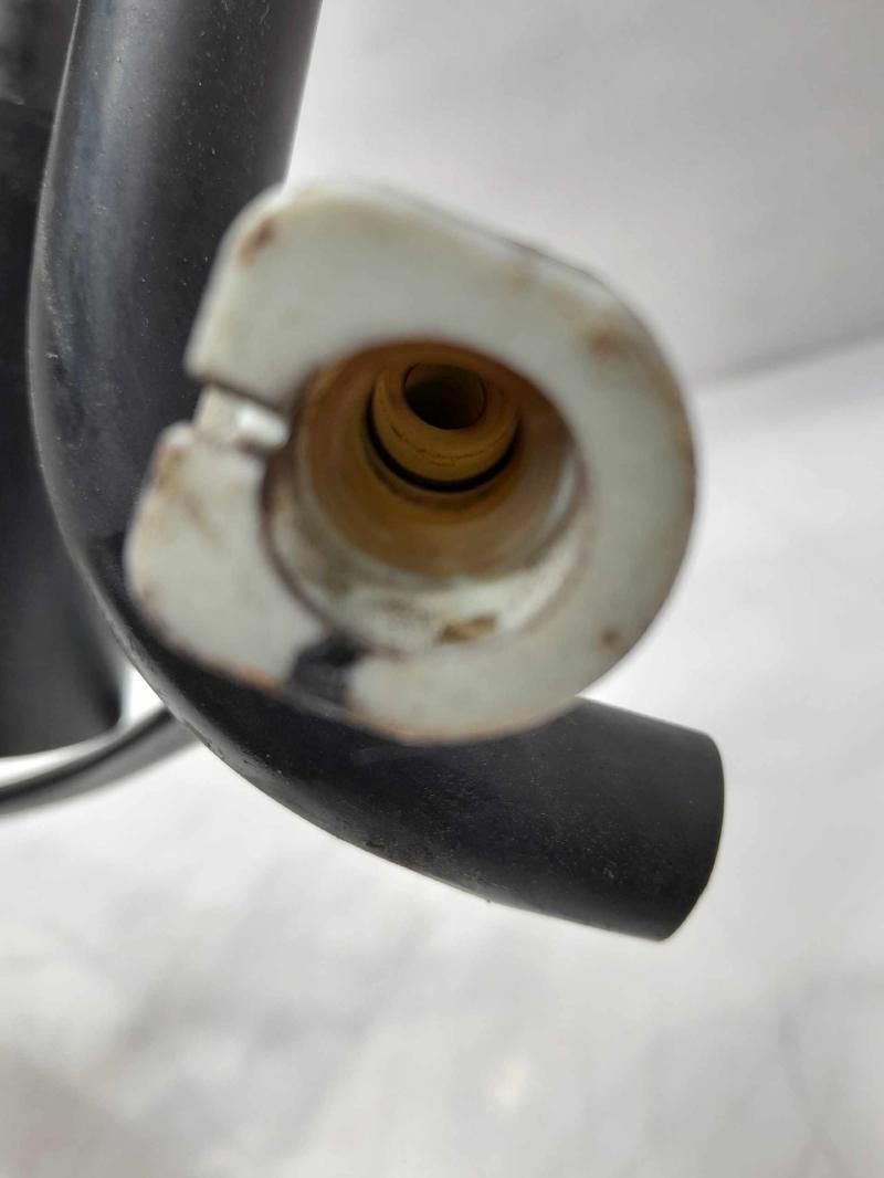 2011 Jeep Grand Cherokee Fuel Filler Neck