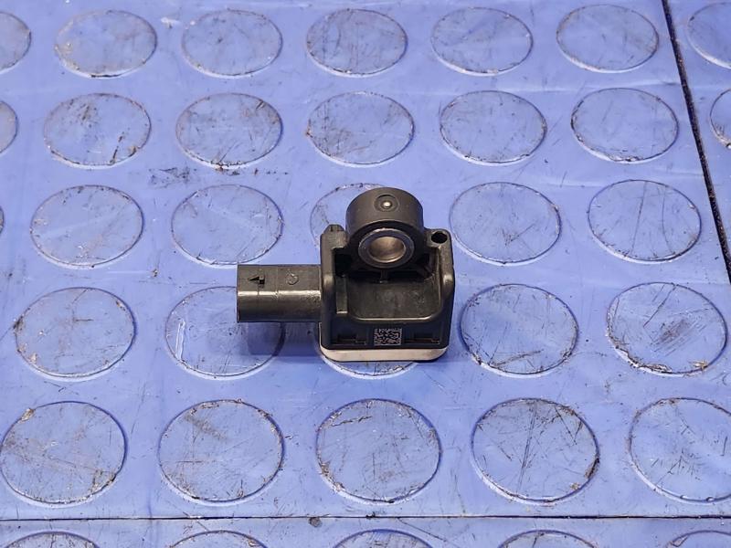 2011-2020 Dodge Durango Crash Impact Sensor Genuine OEM Part 56054085AA
