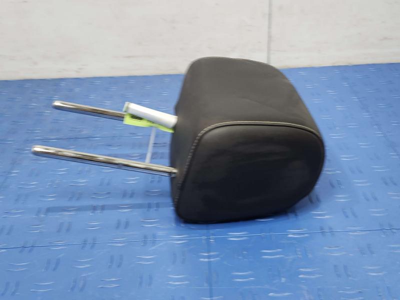 2015 Chevrolet Tahoe Headrest