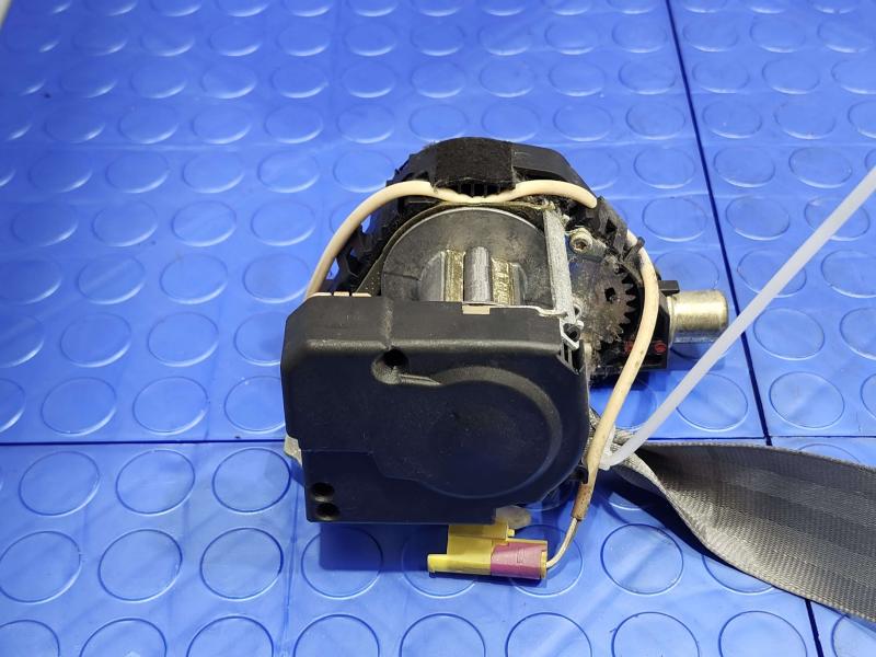 2005 Volkswagen Jetta Front Seat Belt