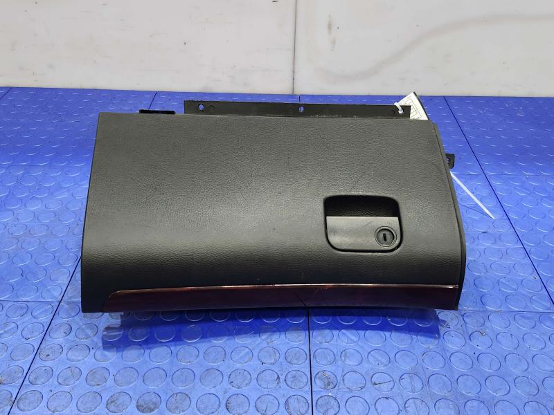 2008 Subaru Legacy Glove Box