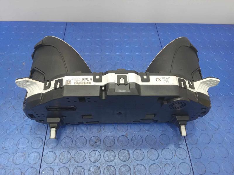 2017 Kia Sedona Speedometer