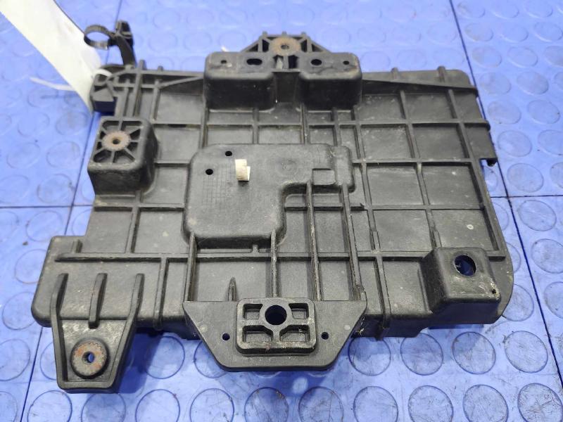 2012-2014 Hyundai Veloster Battery Tray Carrier Genuine OEM Part 371502V000