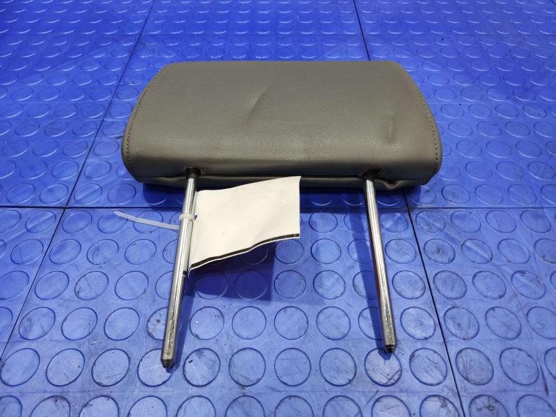 2014 Chevrolet Silverado 1500 Headrest
