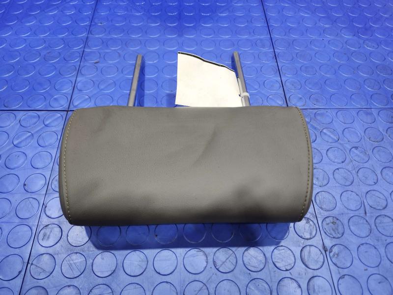 2014 Chevrolet Silverado 1500 Headrest