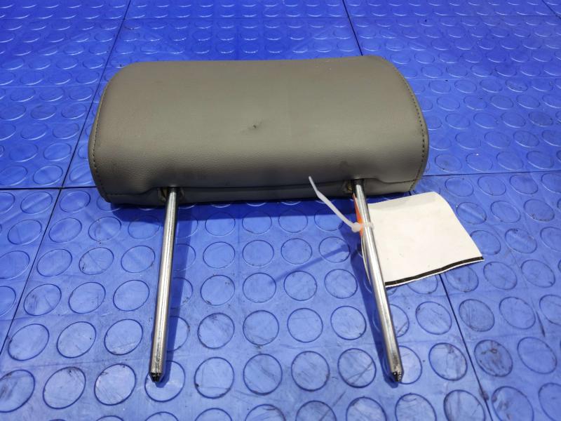 2014 Chevrolet Silverado 1500 Headrest