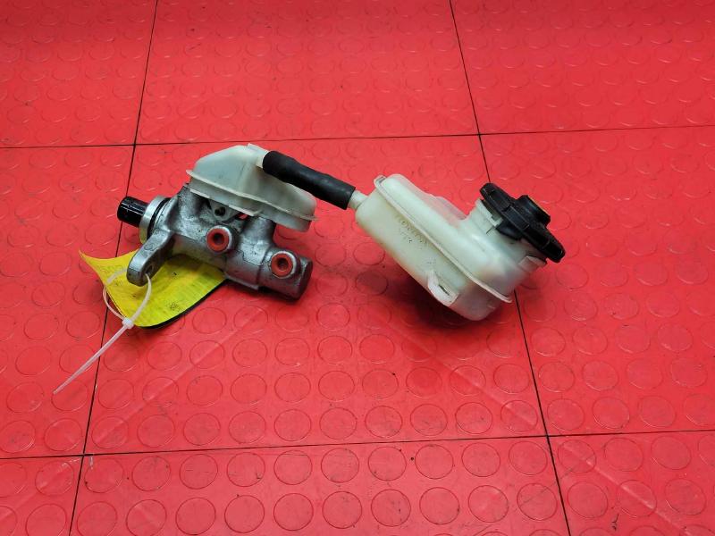 2012-2016 Honda CR-V FWD Brake Master Cylinder Assembly OEM 46101T0B305